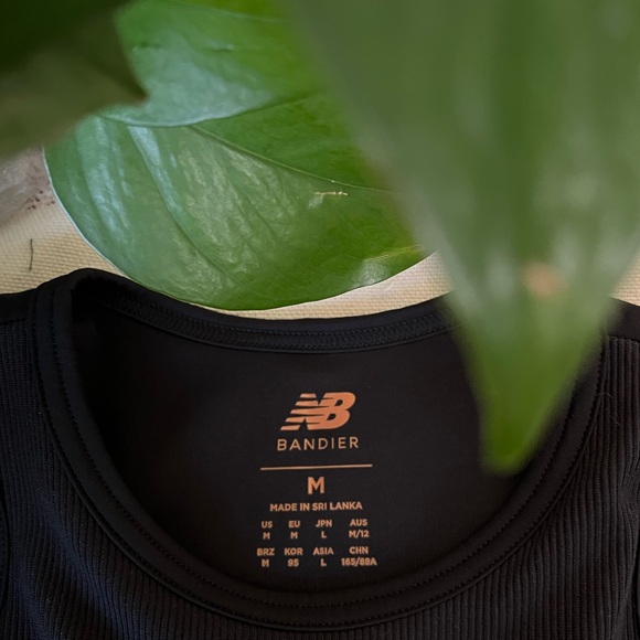 NWT New Balance Bandier Women’s Low Impact Fast Drying Padded Sports Bra Tank - Picture 8 of 8